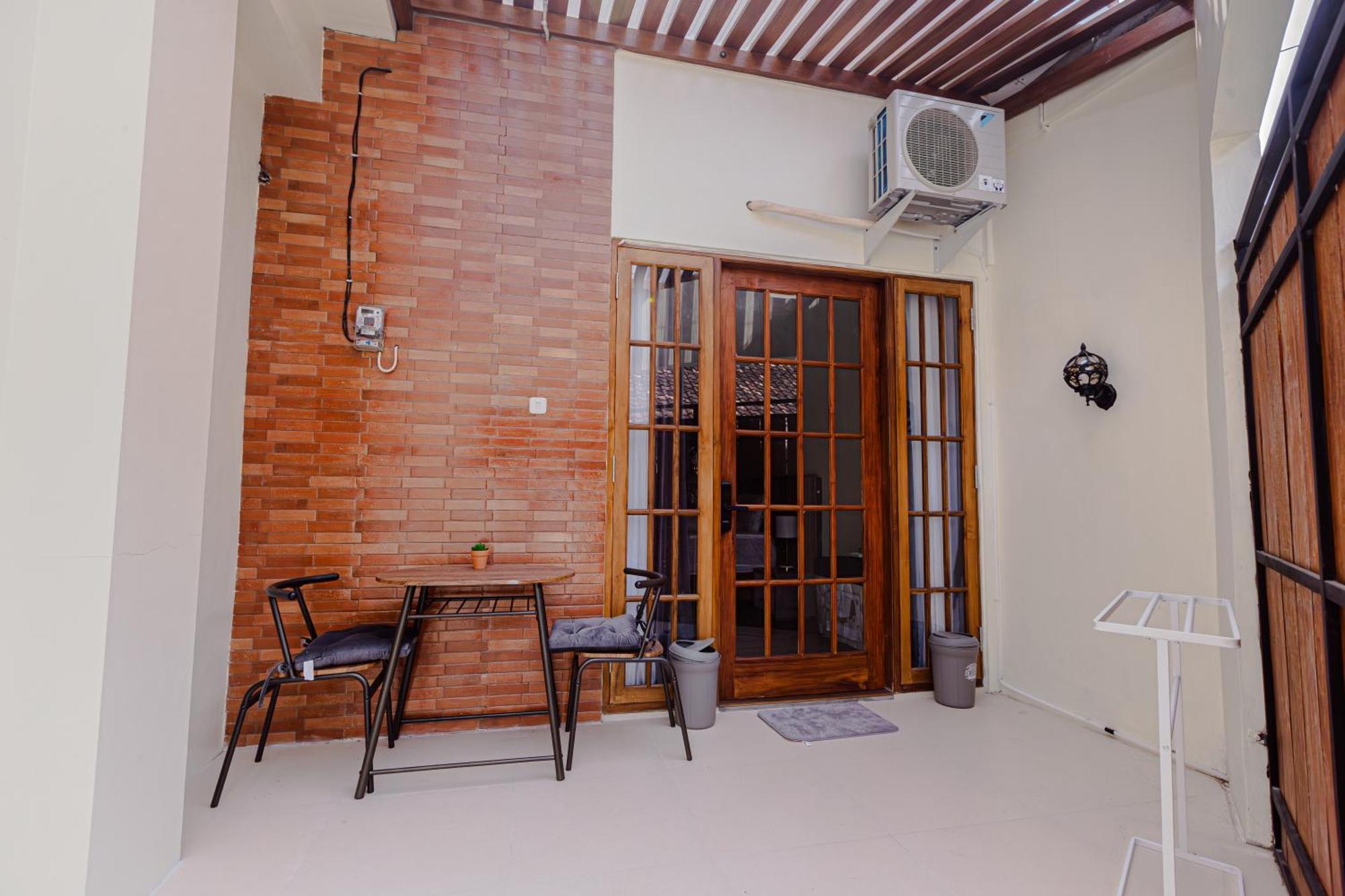 Inez Homestay Jogjacarta Exterior foto