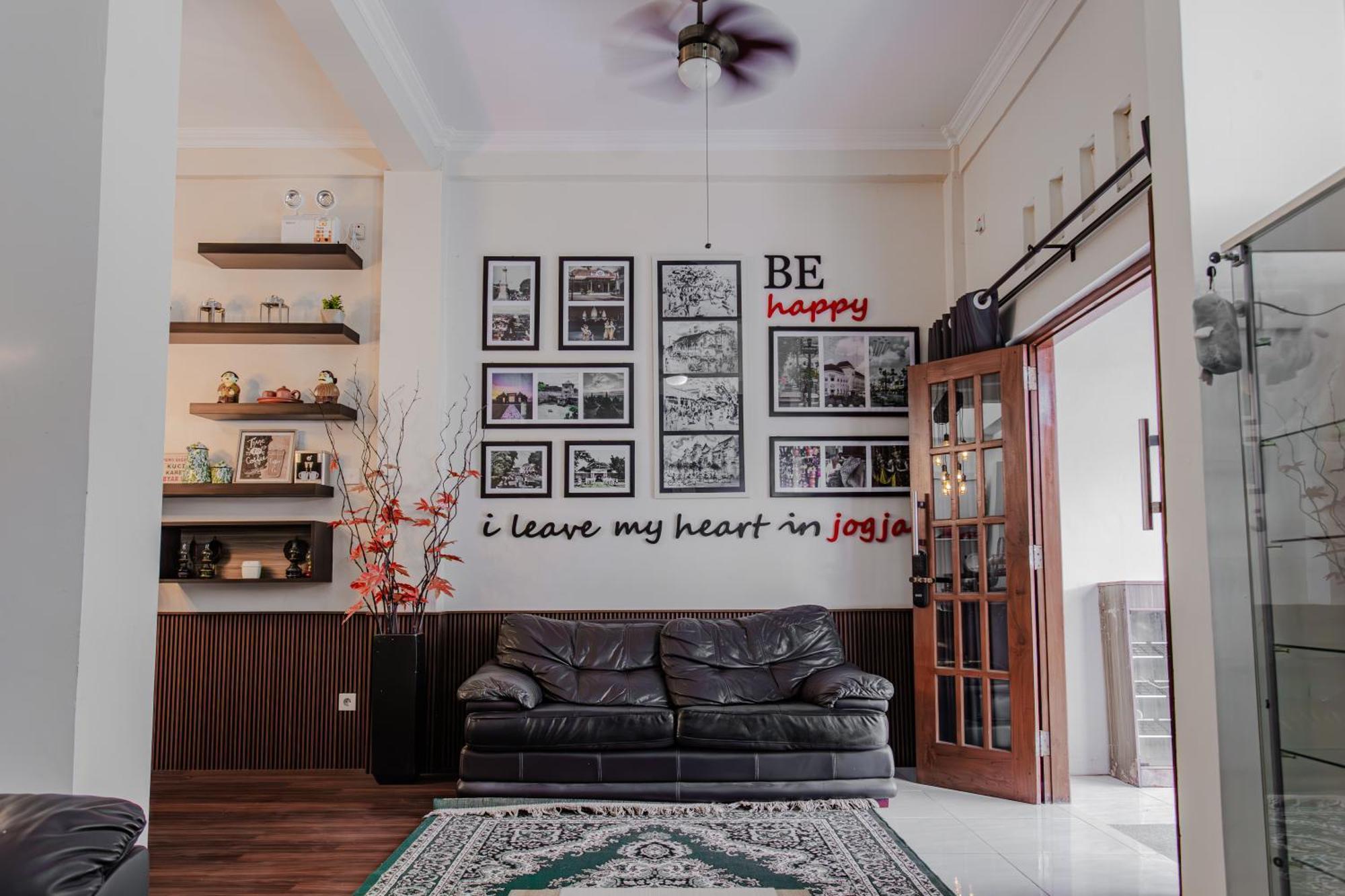 Inez Homestay Jogjacarta Exterior foto